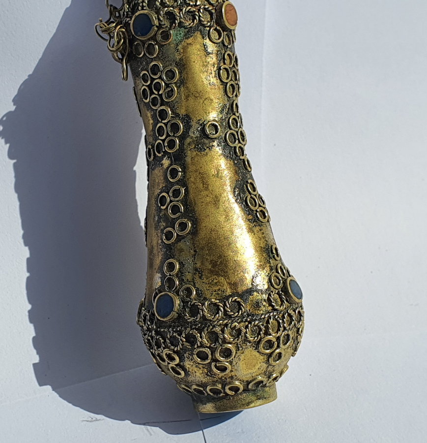 ÜZERİNDE DOĞAL TAŞLAR BULUNAN ANTİKA TÜRKMEN İŞİ KOKULUK