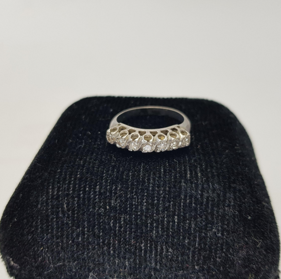 YEDİTAŞLI PIRLANTA YÜZÜK 