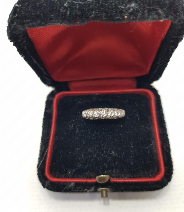 YEDİTAŞLI PIRLANTA YÜZÜK 