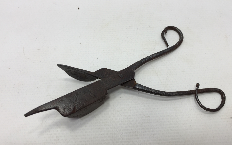 OSMANLI DÖNEMİ EL DÖVME DEMİRDEN MAMUL MUM MAKASI