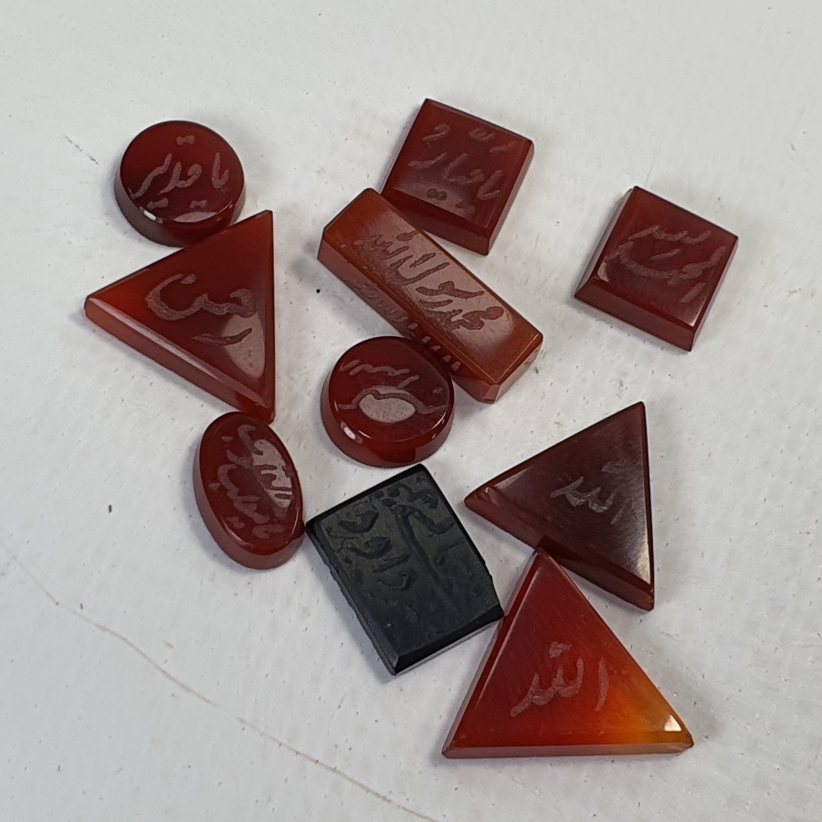 10 ADET AKİK ÜZERİ YAZILI YÜZÜK TAŞI LOTU