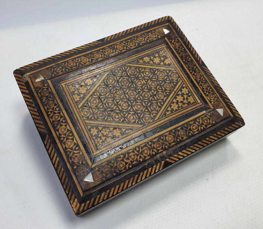 OSMANLI DÖNEMİ MARKUTERİ İŞÇİLİKLİ MÜCEVHER KUTUSU