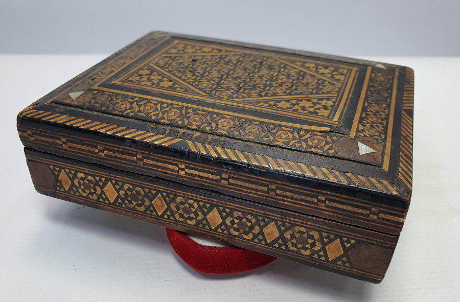 OSMANLI DÖNEMİ MARKUTERİ İŞÇİLİKLİ MÜCEVHER KUTUSU