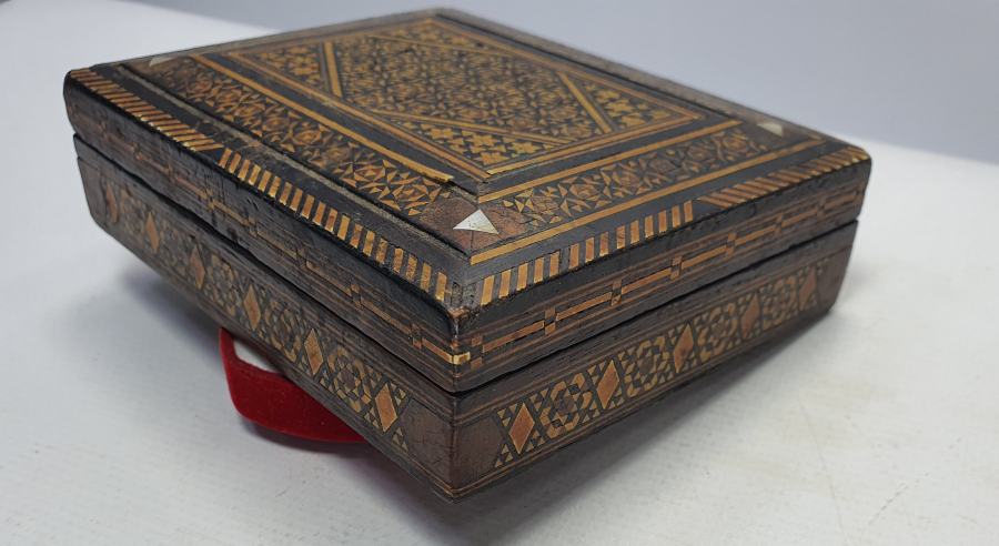 OSMANLI DÖNEMİ MARKUTERİ İŞÇİLİKLİ MÜCEVHER KUTUSU