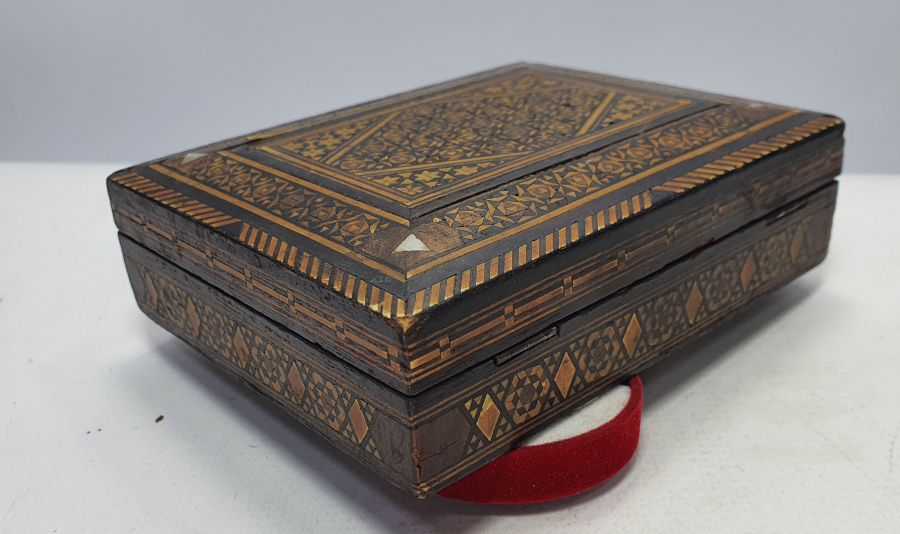 OSMANLI DÖNEMİ MARKUTERİ İŞÇİLİKLİ MÜCEVHER KUTUSU