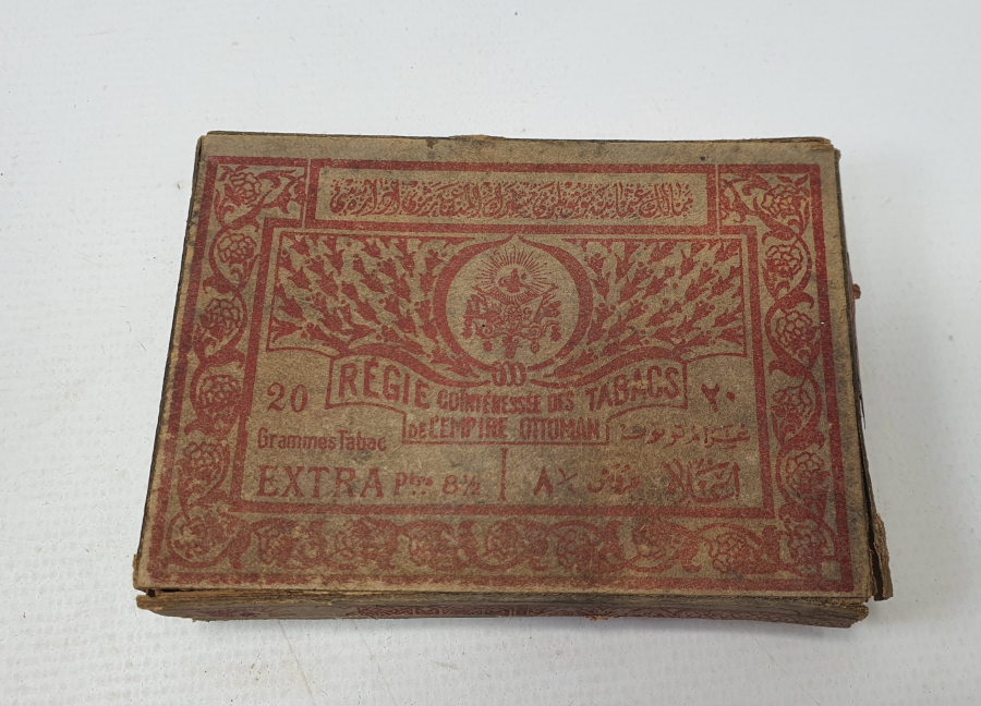 ÜZERİNDE OSMANLI DEVLET ARMASI BULUNAN SİGARA KUTUSU