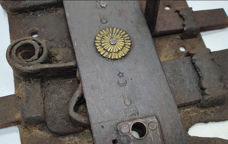 OSMANLI DÖNEMİ ÜZERİ OSMANLICA YAZILI NADİR TAVŞANLI KİLİDİ