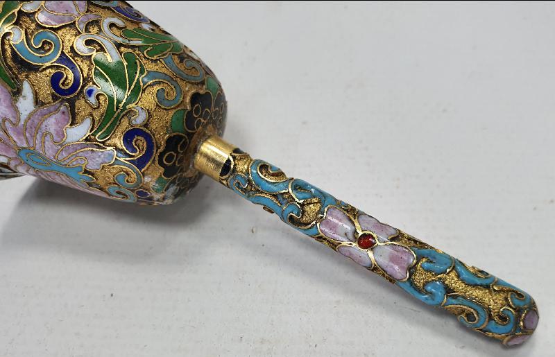 ÜZERİ MİNELİ NADİR UŞAK ZİLİ