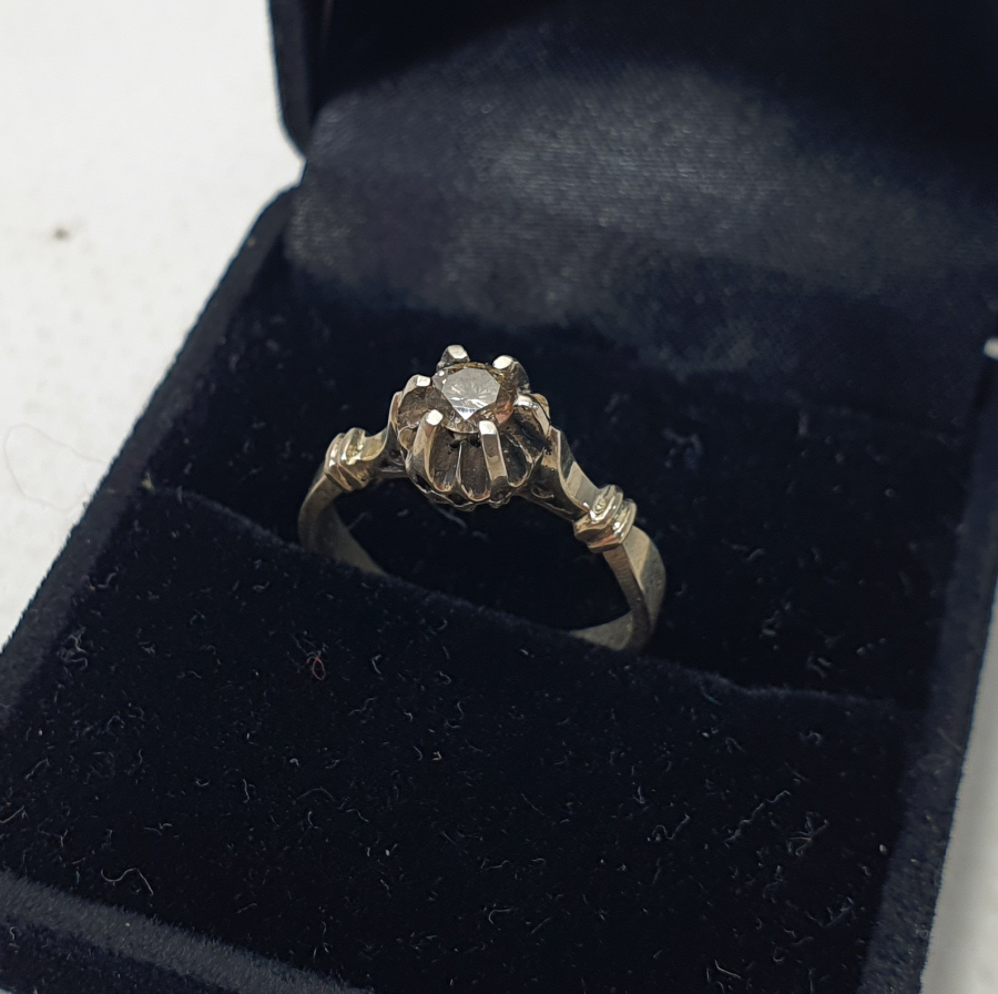 1900 BAŞLARI ÖZEL YAPIM PIRLANTA YÜZÜK