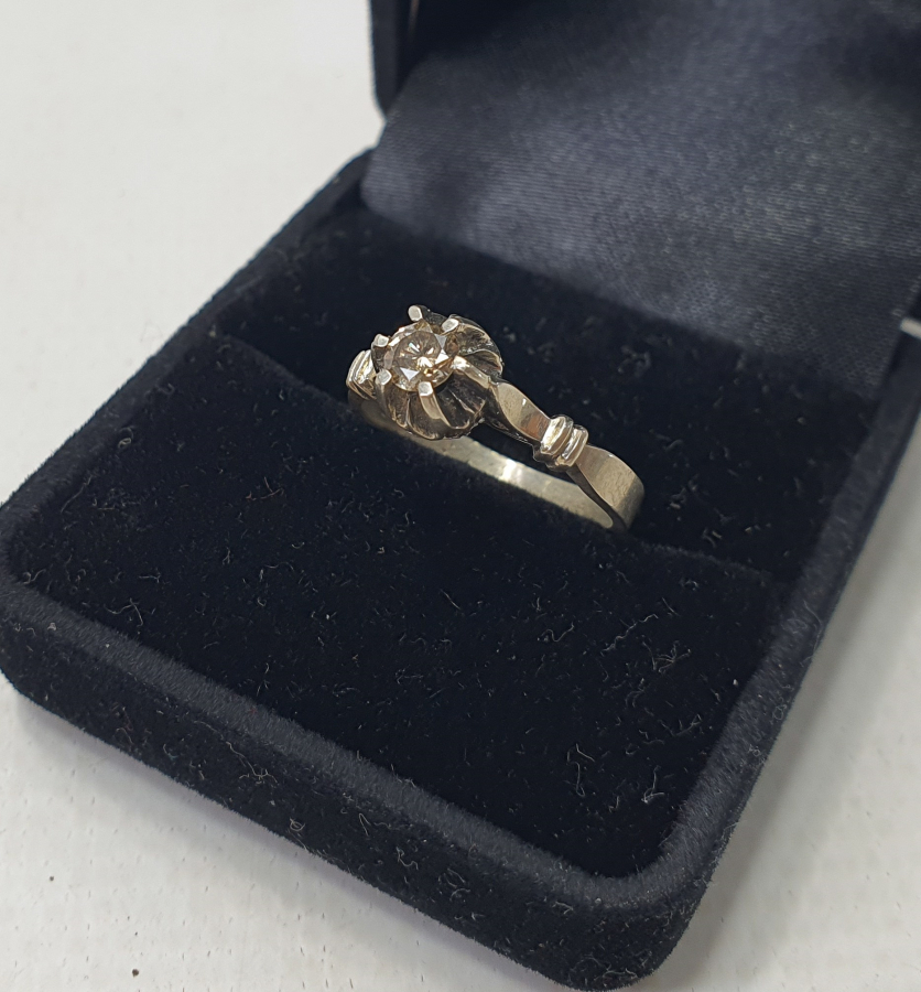 1900 BAŞLARI ÖZEL YAPIM PIRLANTA YÜZÜK