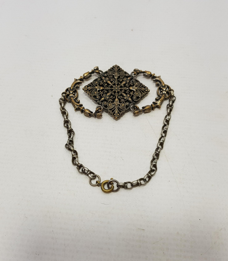 1900'LERDEN AZİZ NİKOLA TEMALI BİLEKLİK 