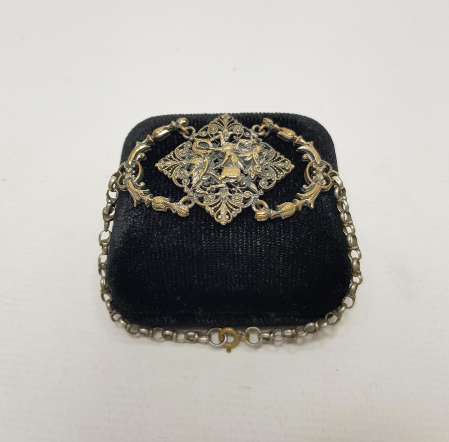 1900'LERDEN AZİZ NİKOLA TEMALI BİLEKLİK 