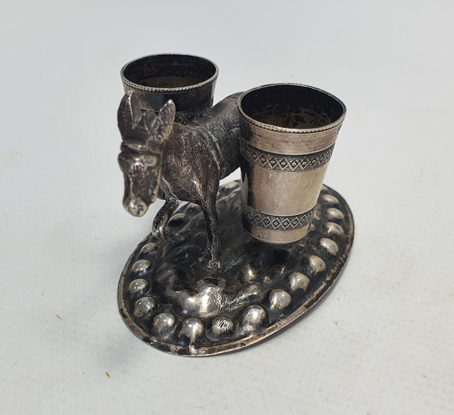 GÜMÜŞ EŞEK FİGÜRLÜ HOKKA