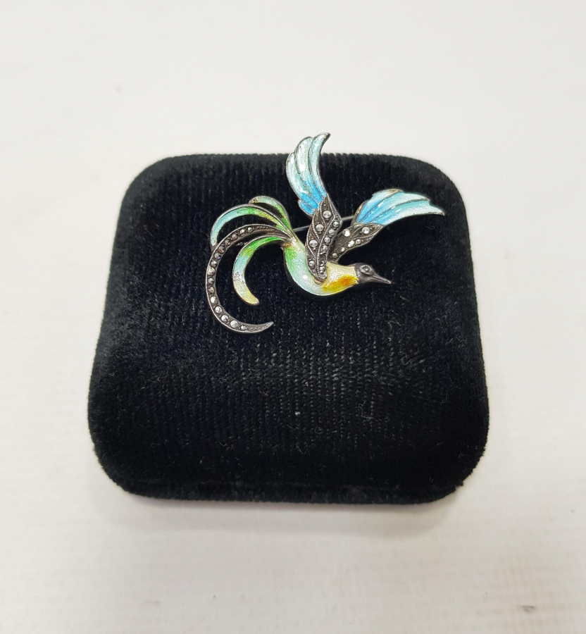 KUŞ FORMLU MİNELİ GÜMÜŞ BROŞ 