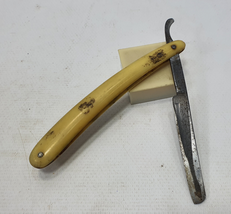 MORS DİŞİ ÜZERİNE GÜMÜŞ ÇAKMA İŞLEMELİ USTURA