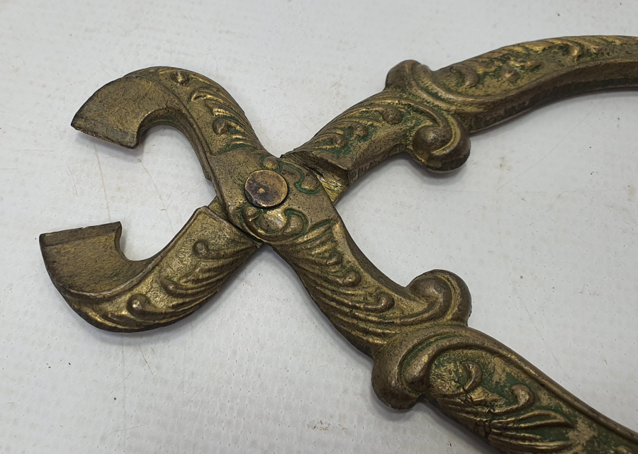 OSMANLI DÖNEMİ KABARTMA İŞÇİLİKLİ ŞEKER MAKASI