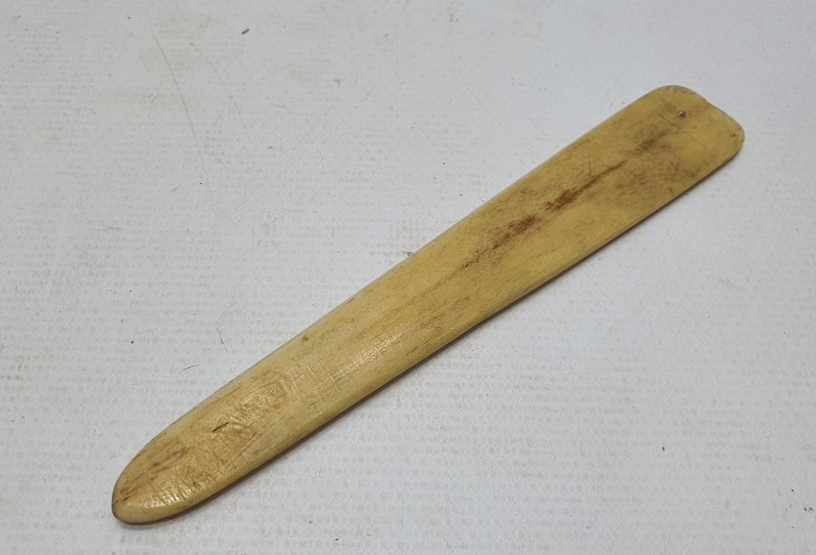 OSMANLI DÖNEMİ KEMİKTEN MAMUL CİLTÇİ MALZEMESİ