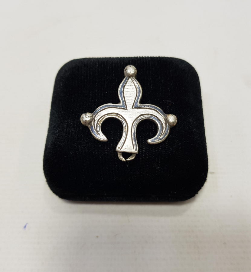 OSMANLI DÖNEMİ TUĞ FORMLU GÜMÜŞ KOLYE UCU 