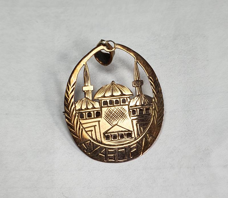 ÜZERİNDE AYASOFYA CAMİİ BULUNAN ALTIN KOLYE BROŞ