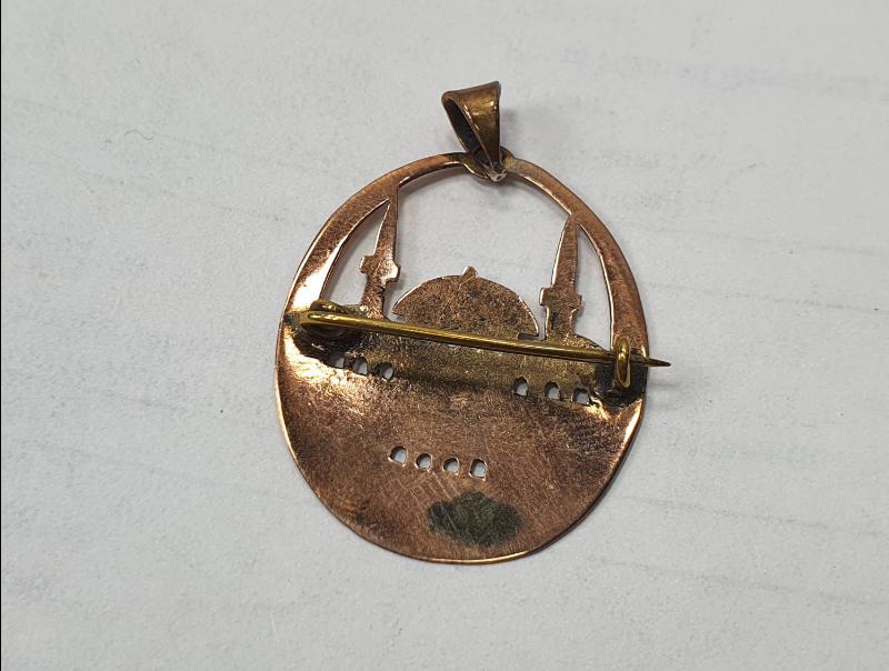 ÜZERİNDE AYASOFYA CAMİİ BULUNAN ALTIN KOLYE BROŞ