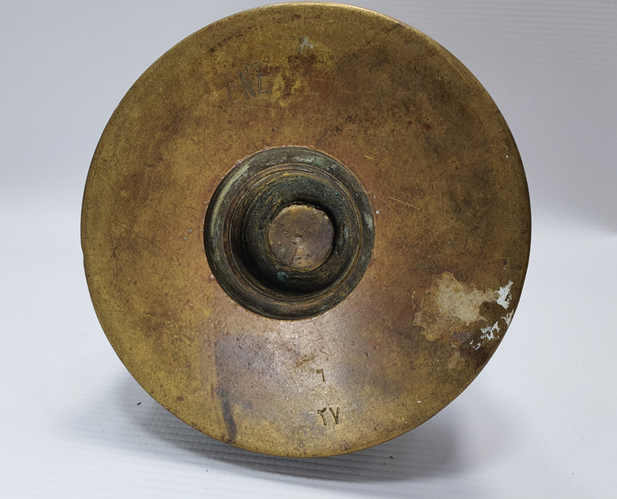 1927 TARİHLİ TOP MERMİSİNDEN YAPILMIŞ MASA ÜSTÜ ÇAKMAĞI