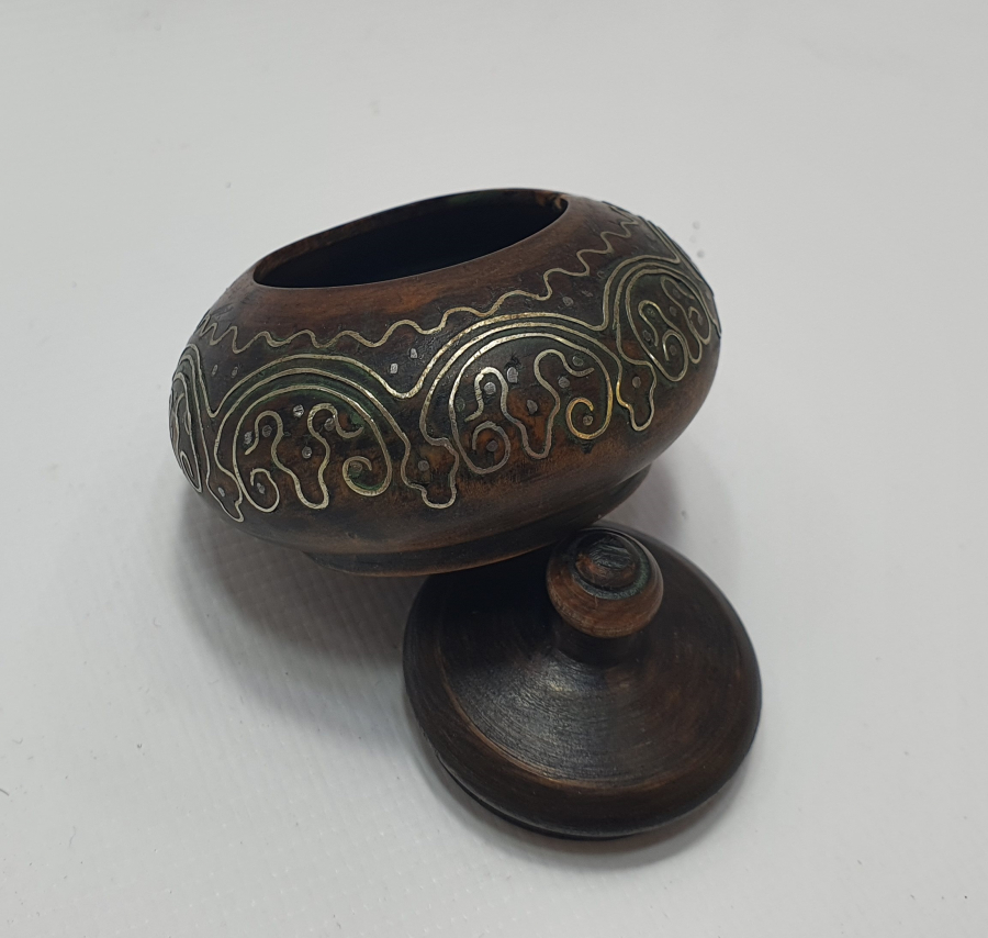 OSMANLI DÖNEMİ AHŞAP ÜZERİ GÜMÜŞ ÇAKMA AFYON İŞİ KAPAKLI HOKKA