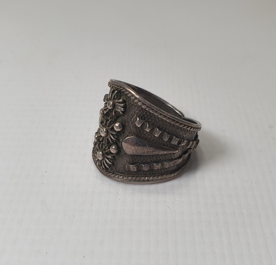 ÖZEL YAPIM GÜVERSE İŞÇİLİKLİ GÜMÜŞ YÜZÜK