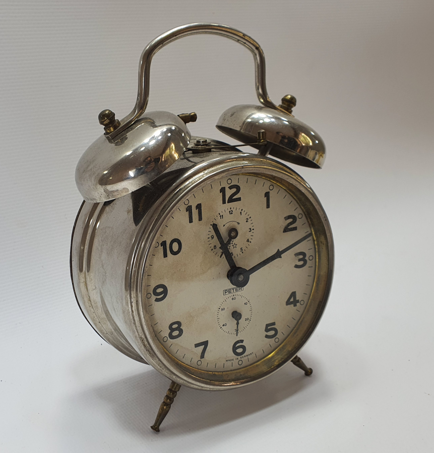 PETER MARKA ALMAN MALI MASA SAATİ