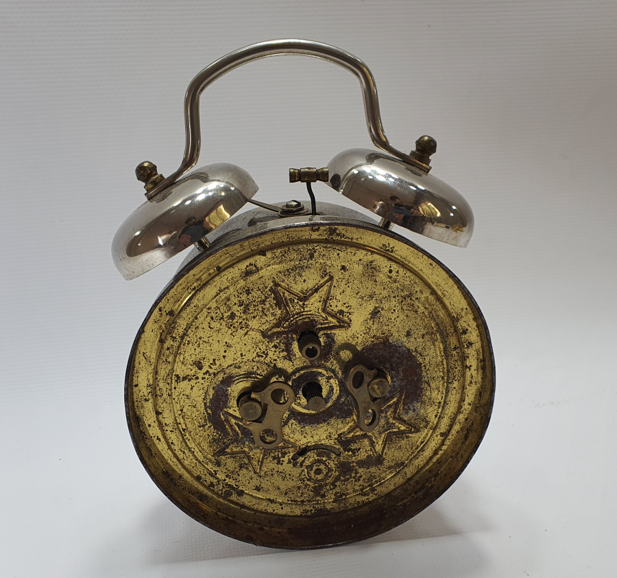 PETER MARKA ALMAN MALI MASA SAATİ