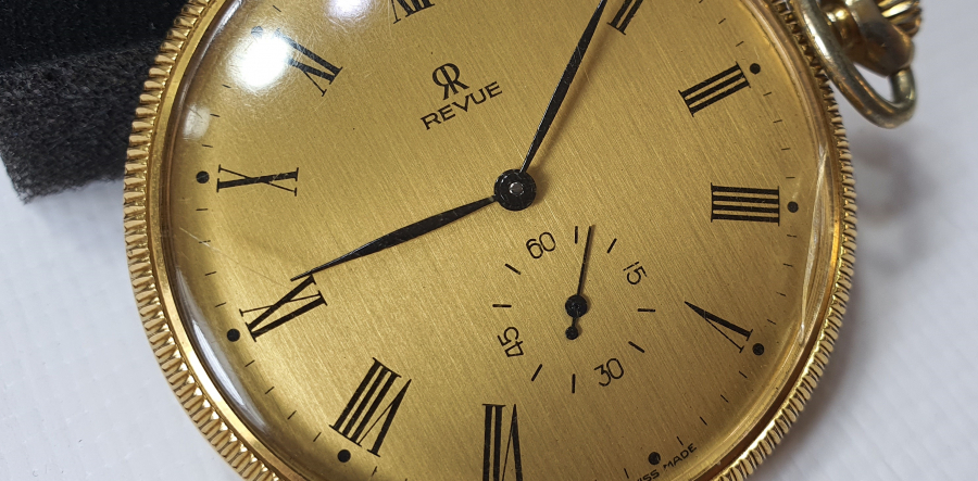 REVUE MARKA ALTIN KAPLAMA KURMALI SMOKİN SAATİ