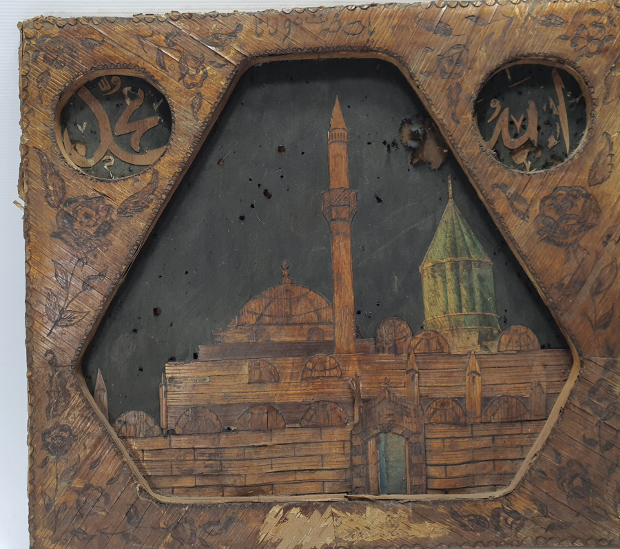 ÜZERİNDE OSMANLICA YA HAZRETİ MEVLANA YAZILI MEVLEVİ LEVHA