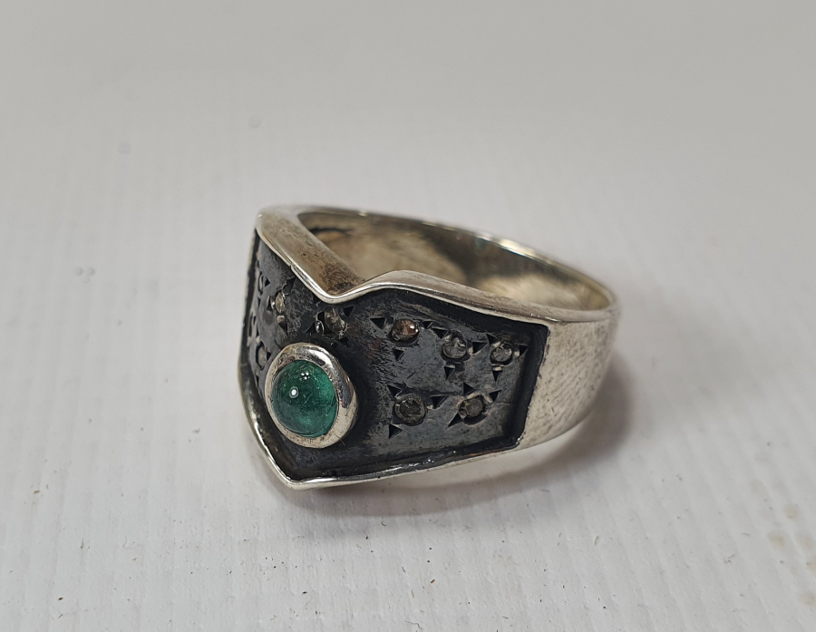 ELMAS TAŞLI ZİHGİR FORMUNDA GÜMÜŞ YÜZÜK