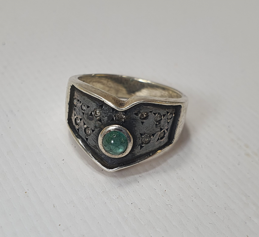 ELMAS TAŞLI ZİHGİR FORMUNDA GÜMÜŞ YÜZÜK