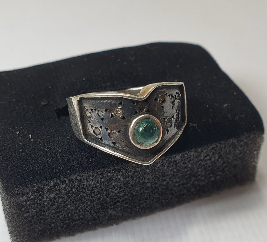 ELMAS TAŞLI ZİHGİR FORMUNDA GÜMÜŞ YÜZÜK