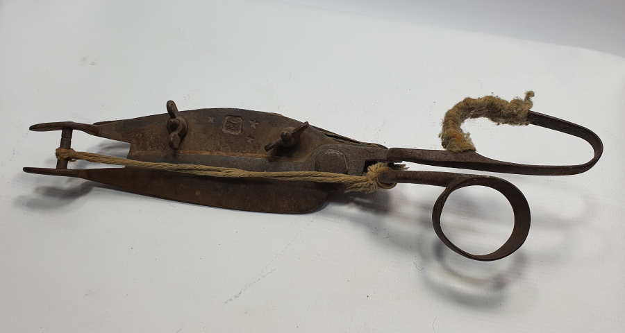 OSMANLI DÖNEMİ ÜZERİ USTA DAMGALI HEREKE HALI MAKASI