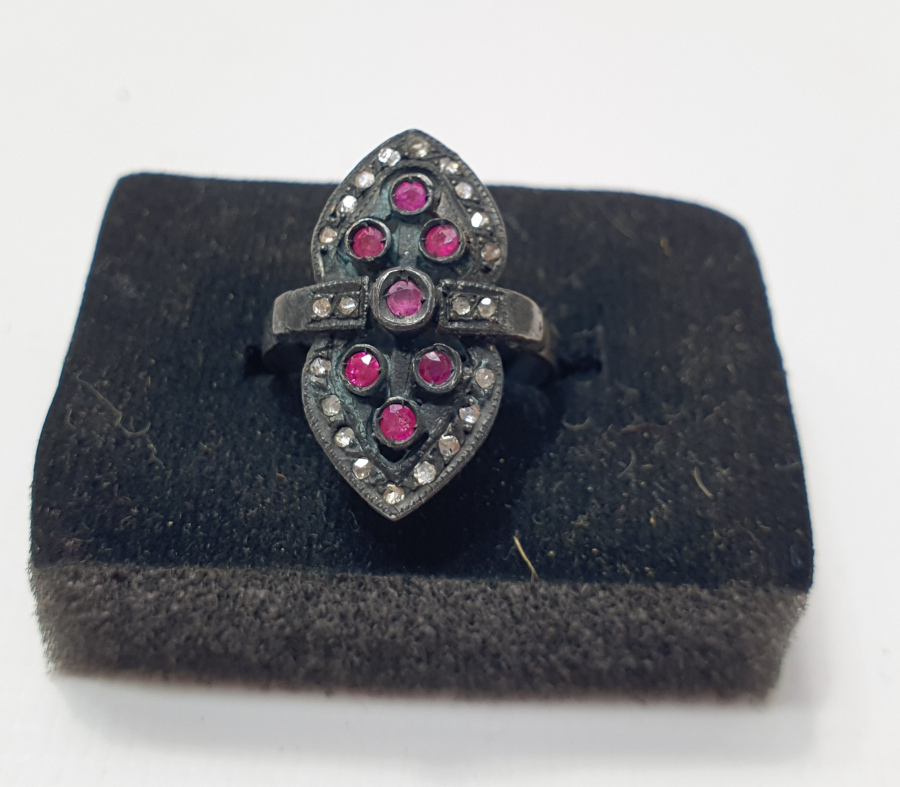 ÖZEL YAPIM ELMAS VE YAKUT TAŞLI ANTİKA YÜZÜK