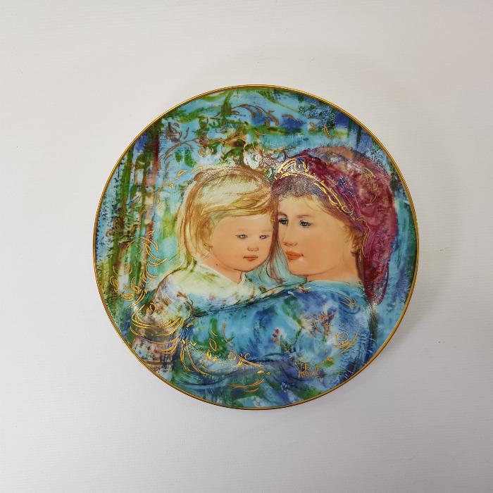 SANATÇI İMZALI KOLEKSİYONLUK PORSELEN DUVAR TABAĞI