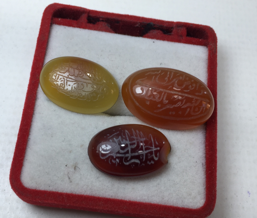 3 ADET EL KAZIMA AKİKTEN MAMUL YÜZÜK TAŞI