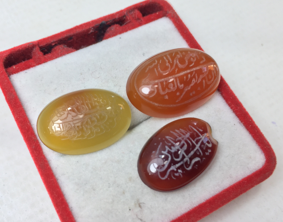 3 ADET EL KAZIMA AKİKTEN MAMUL YÜZÜK TAŞI