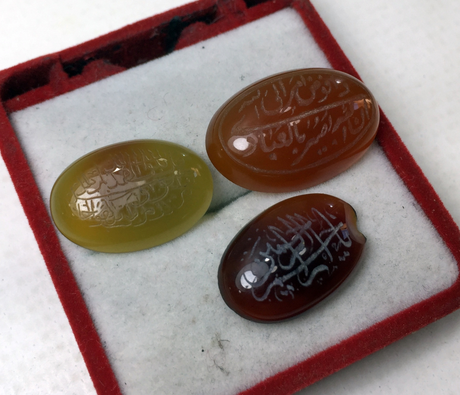 3 ADET EL KAZIMA AKİKTEN MAMUL YÜZÜK TAŞI