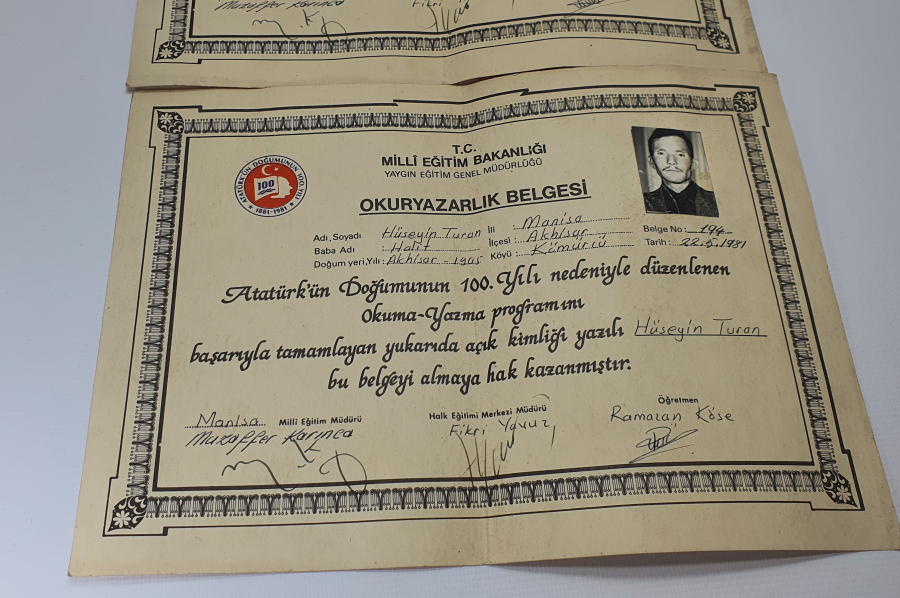 ATATÜRK'ÜN 100. DOĞUM YILINDA AÇILMIŞ OKUR YAZARLIK KURSU DİPLOMALARI