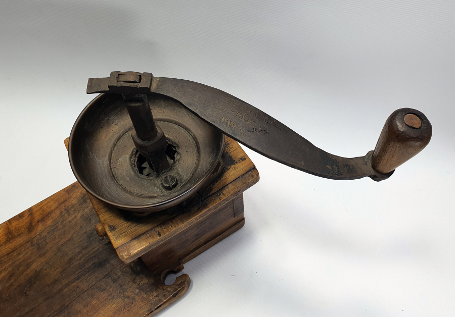 OSMANLI DÖNEMİ KOLU OSMANLICA YAZILI BÜYÜK BOY ANKARA SAMANPAZARI İŞİ AHŞAP KAHVE DEĞİRMENİ