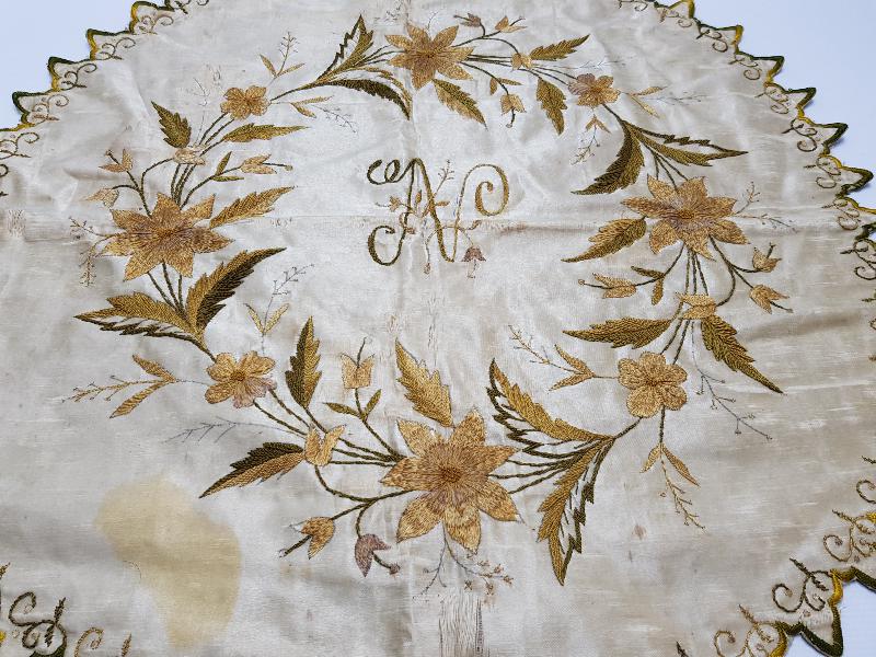 OSMANLI DÖNEMİ RUM İŞİ N İNİSİYALLİ İPEK ATLAS BOHÇA 