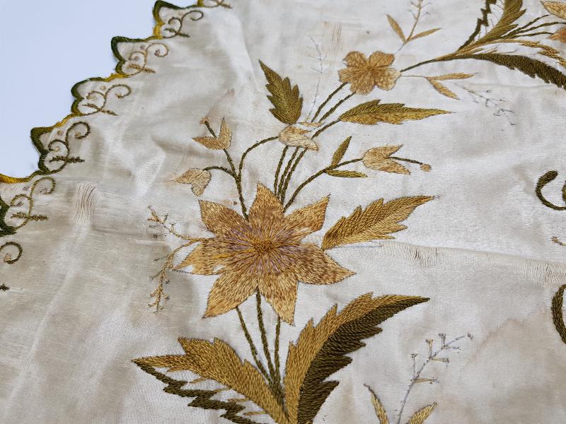 OSMANLI DÖNEMİ RUM İŞİ N İNİSİYALLİ İPEK ATLAS BOHÇA 