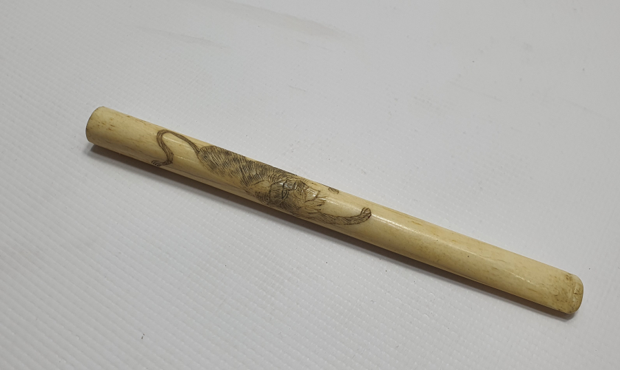 ÜZERİNE KAPLAN FİGÜRÜ KAZINMIŞ MORS DİŞİ AĞIZLIK