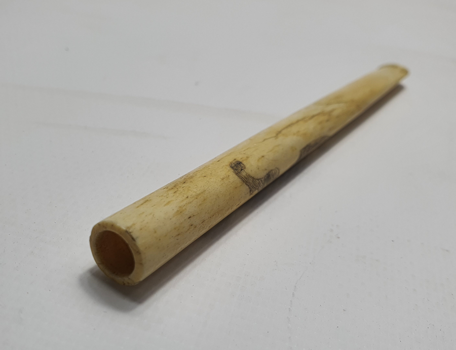 ÜZERİNE KAPLAN FİGÜRÜ KAZINMIŞ MORS DİŞİ AĞIZLIK