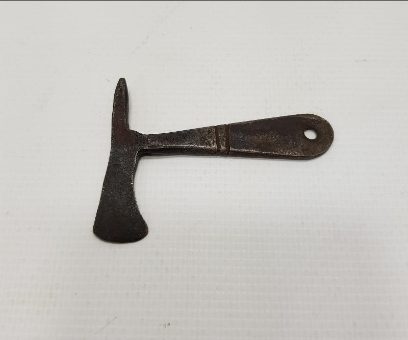 1932 TARİHLİ ÇEKİÇ FORMLU KAV ÇAKMAĞI 