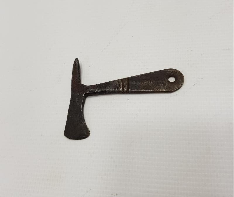 1932 TARİHLİ ÇEKİÇ FORMLU KAV ÇAKMAĞI 