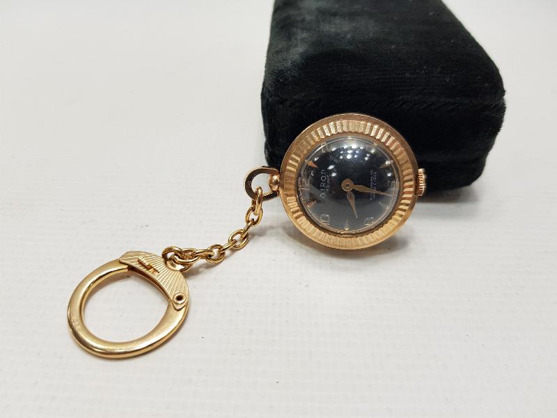 FARKLI FORMDA CEP SAATİ