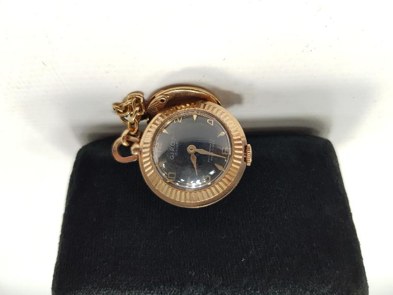 FARKLI FORMDA CEP SAATİ